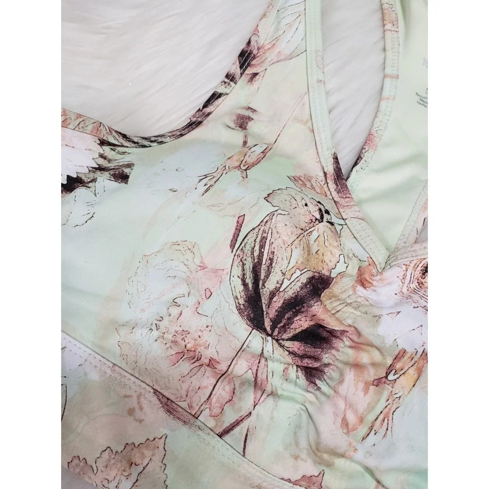 NWT Yogasmoga MEDIUM Sports Bra MEDIUM GYM ATHLETIC BOTANICAL FLORAL BOHO